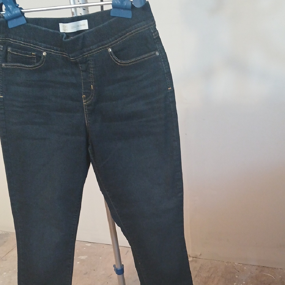 Women's Dark Blue Jeans